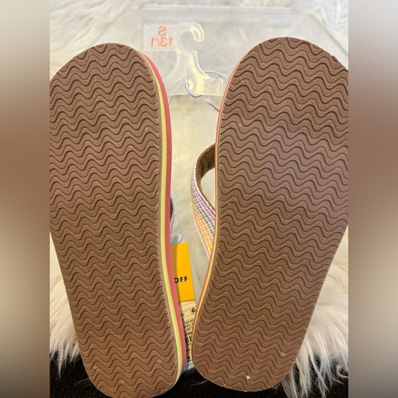 Cat & Jack Brown and milticolored Sandals with Striped Straps new kids . - Picture 4 of 5